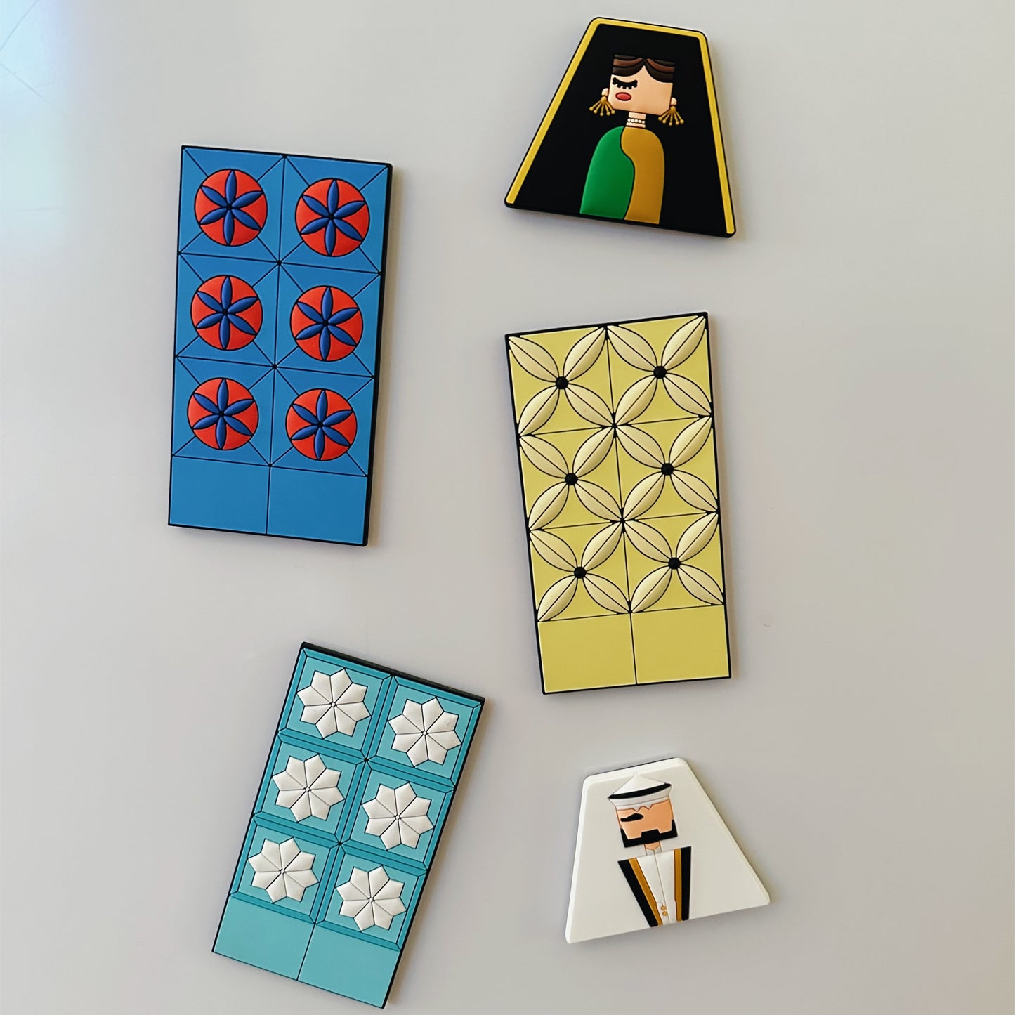 Bride and Groom Magnet set